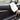 Meguiars Super Thick Microfibre Wash Mitt Waschhandschuh | 19 x 29cm in Anwendung im Autoinnenraum